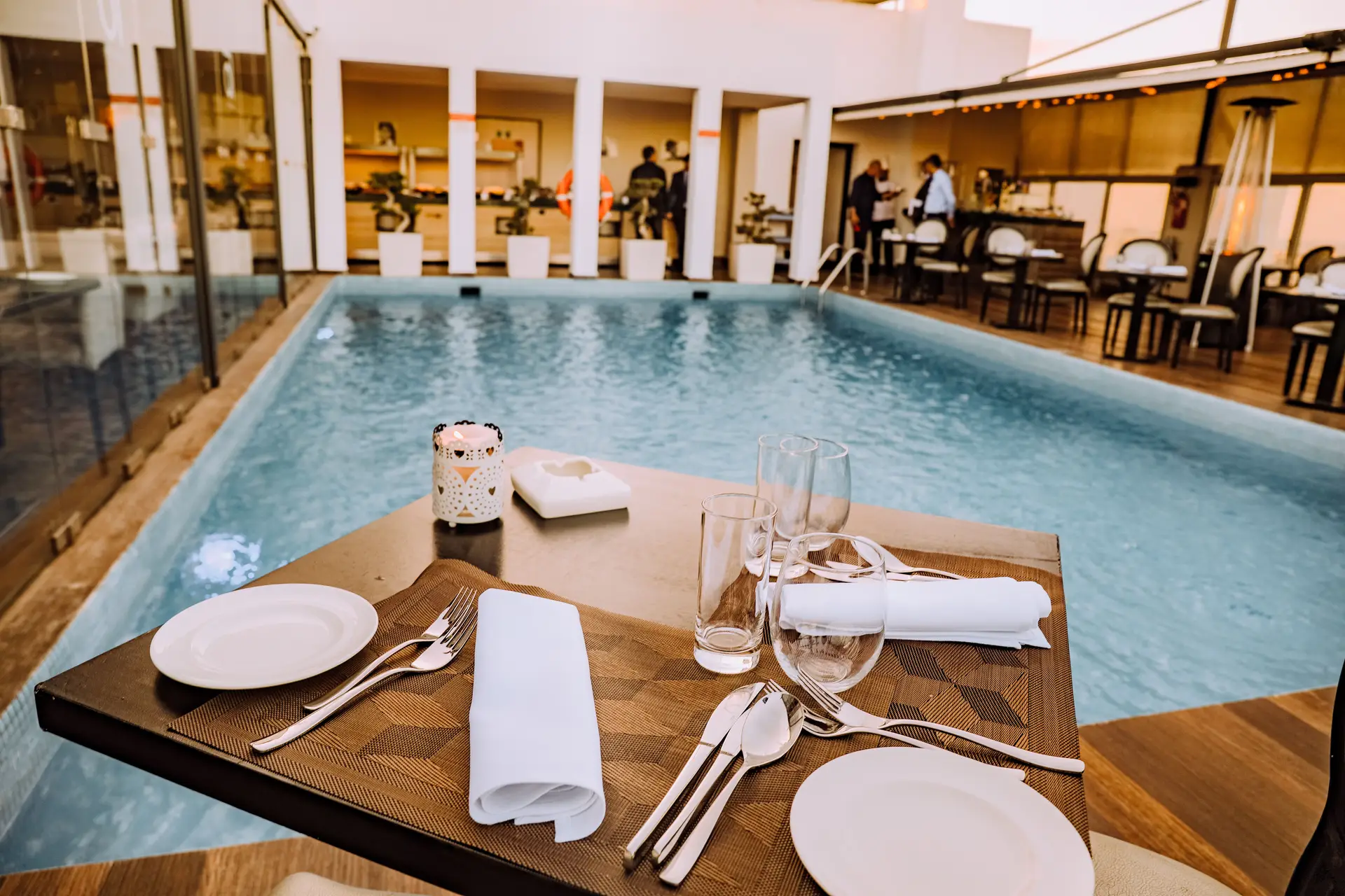 Casual Poolside Dining